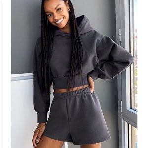 Aritzia cozy fleece high rise 3” sweat short